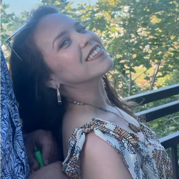 Meet your Posher, Sam - Picture 3 of 6